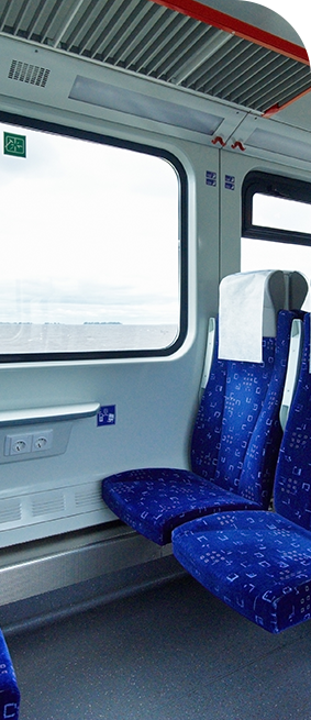 Estableciendo nuevos estándares de seguridad y durabilidad, láminas de plástico diseñadas específicamente para interiores de tránsito ferroviario